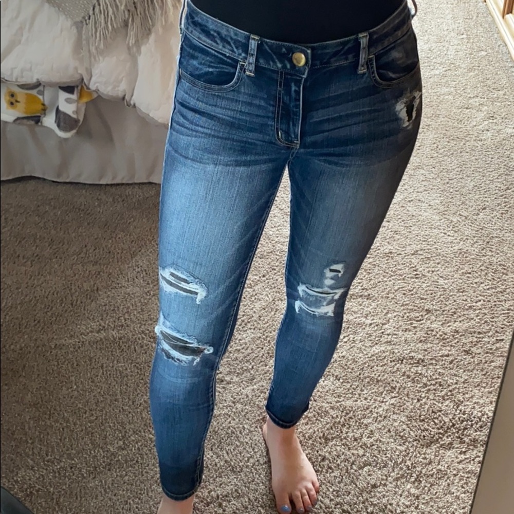 AMERICAN EAGLE JEANS